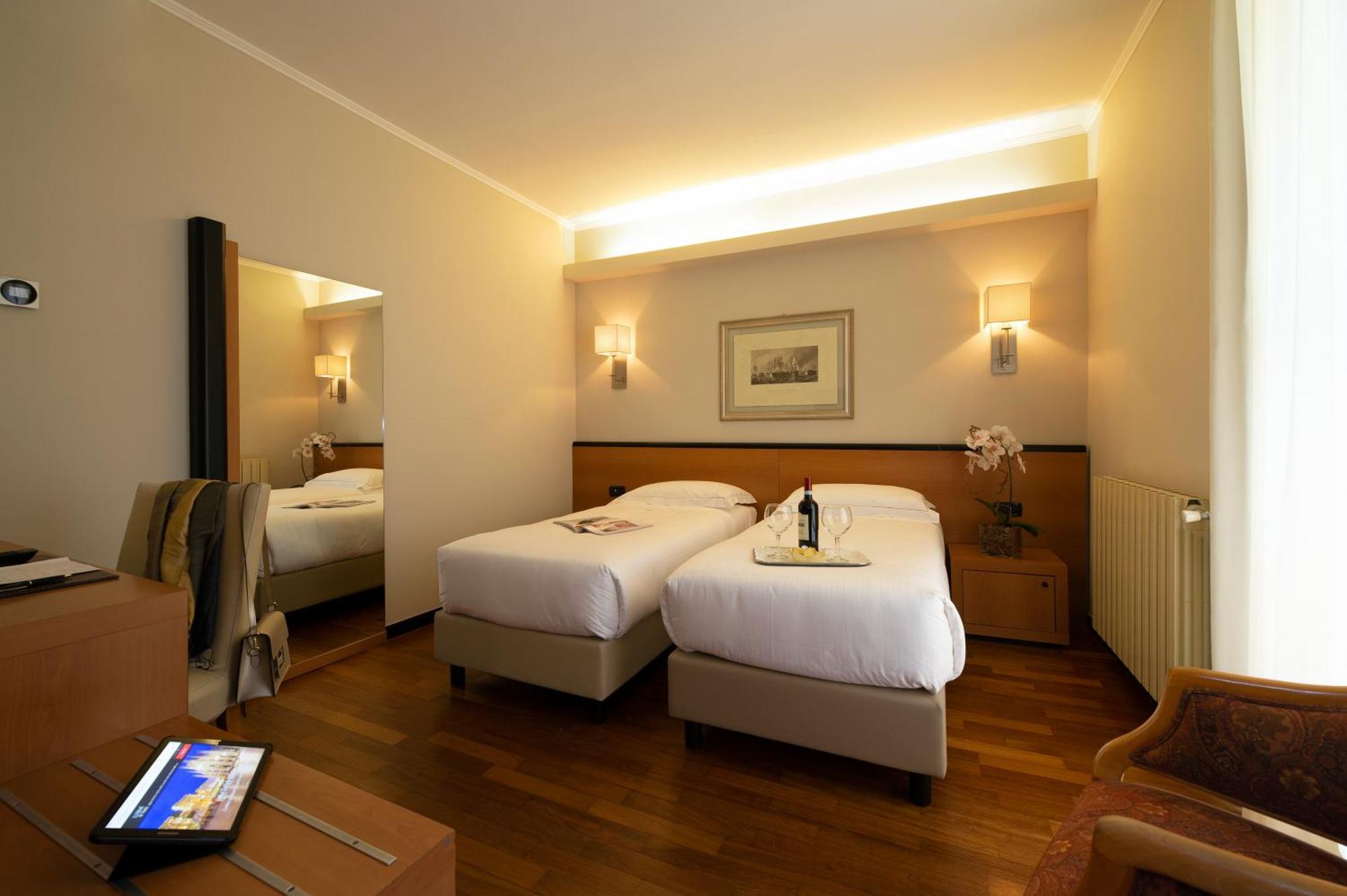 Hotel Fenice Milán Habitación foto